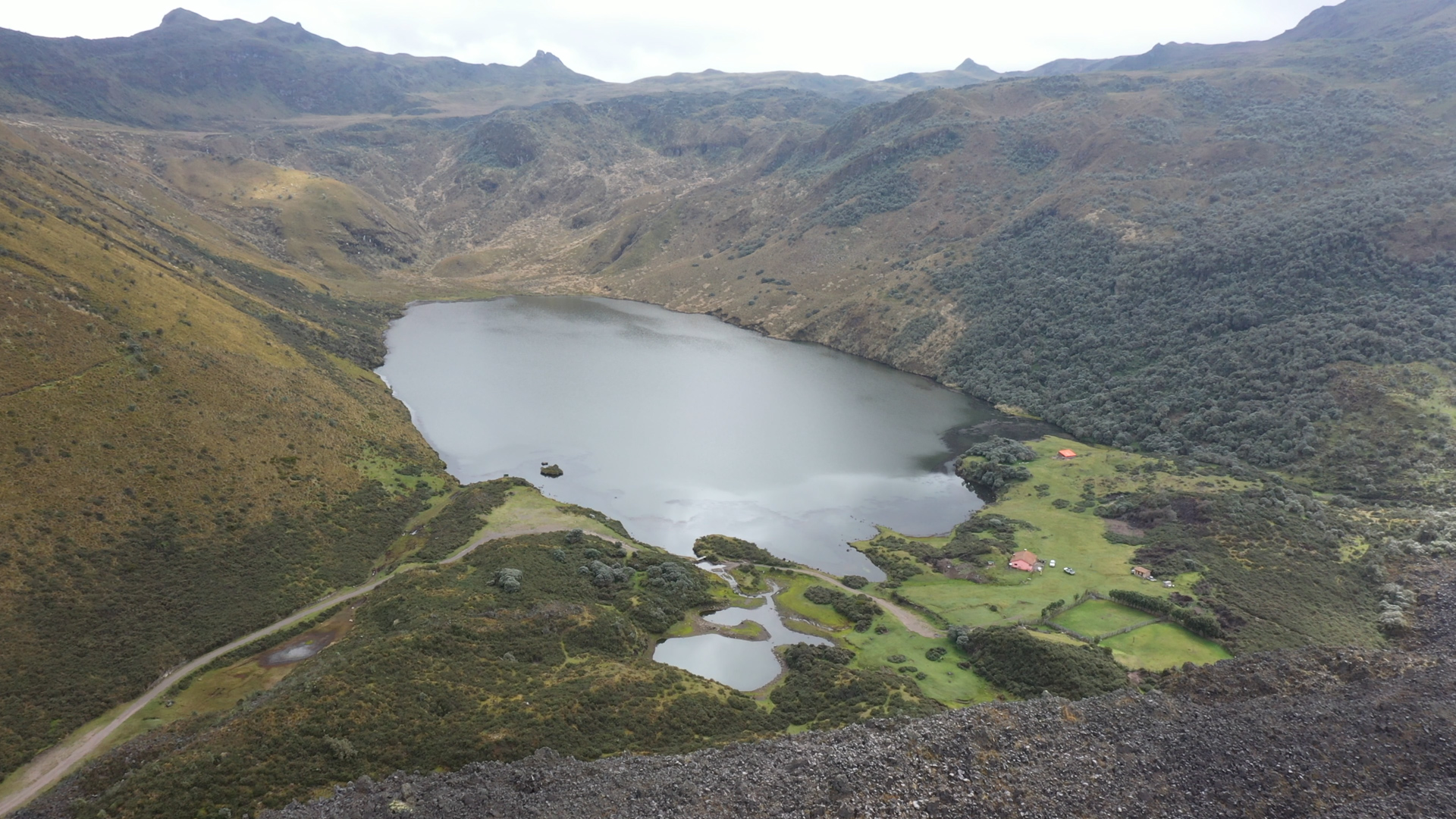 Laguna en Pintag