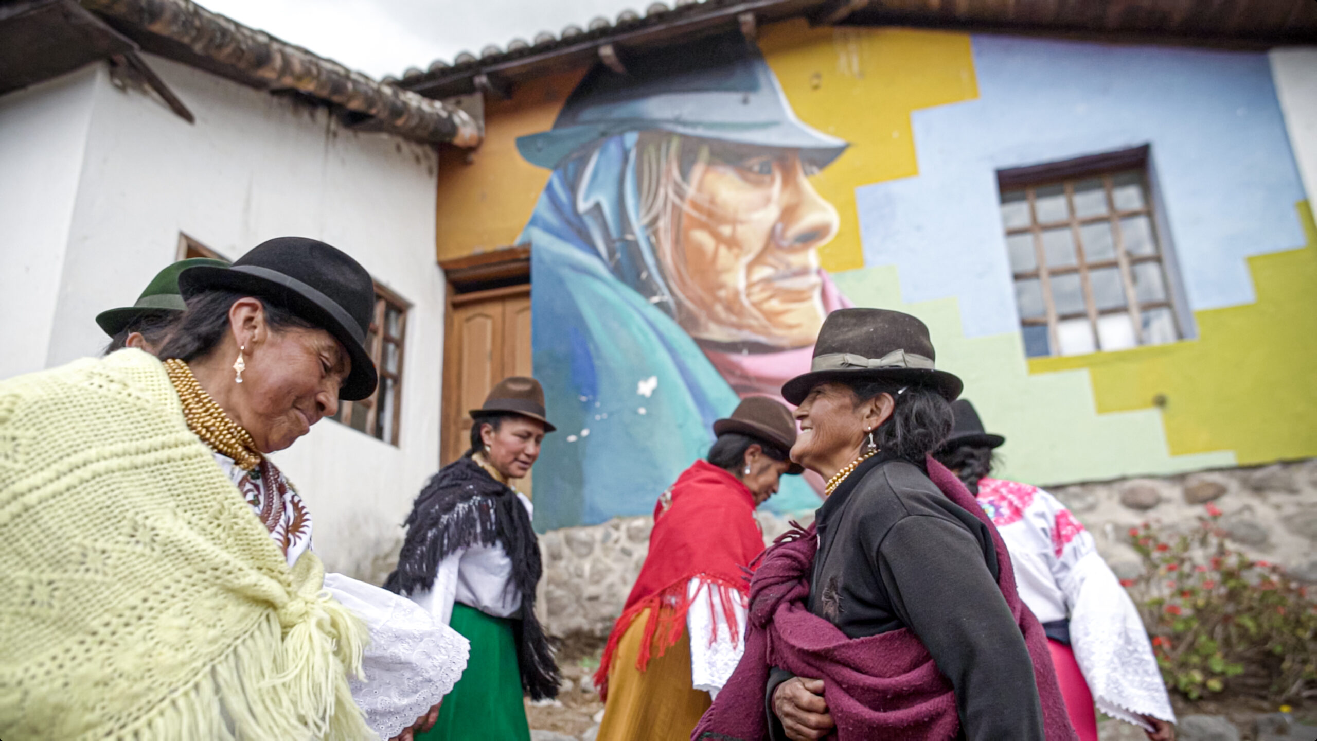 Grupo de mujeres en Turucucho, Pesillo